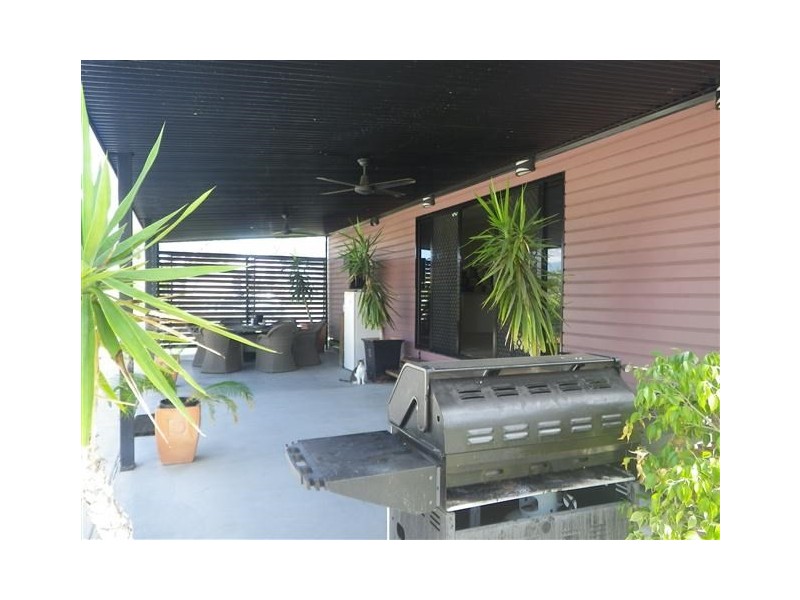 37 Bowen Street, Roma QLD 4455