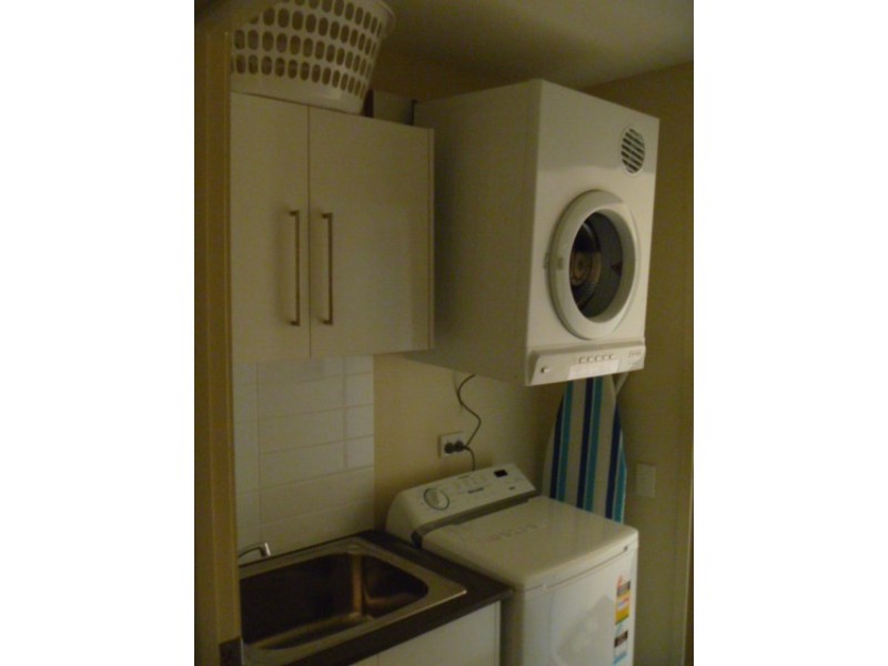 1/2 Harms Street, Roma QLD 4455