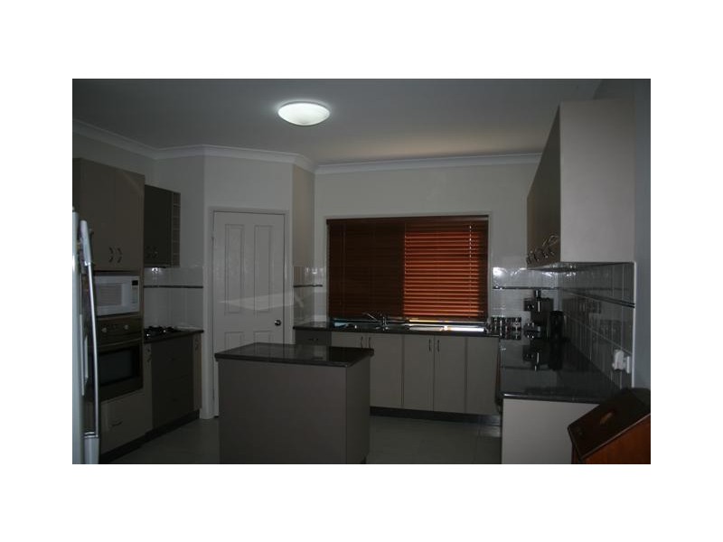2 Webb Court, Roma QLD 4455