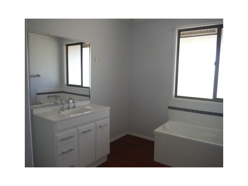 68 Minka Road, Roma QLD 4455