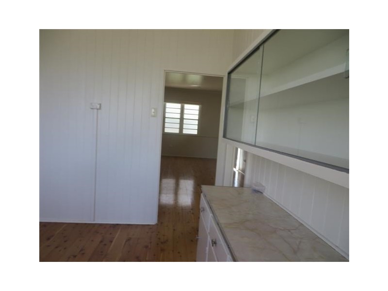 16 Twine Street, Roma QLD 4455