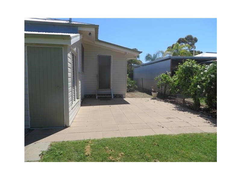 16 Twine Street, Roma QLD 4455