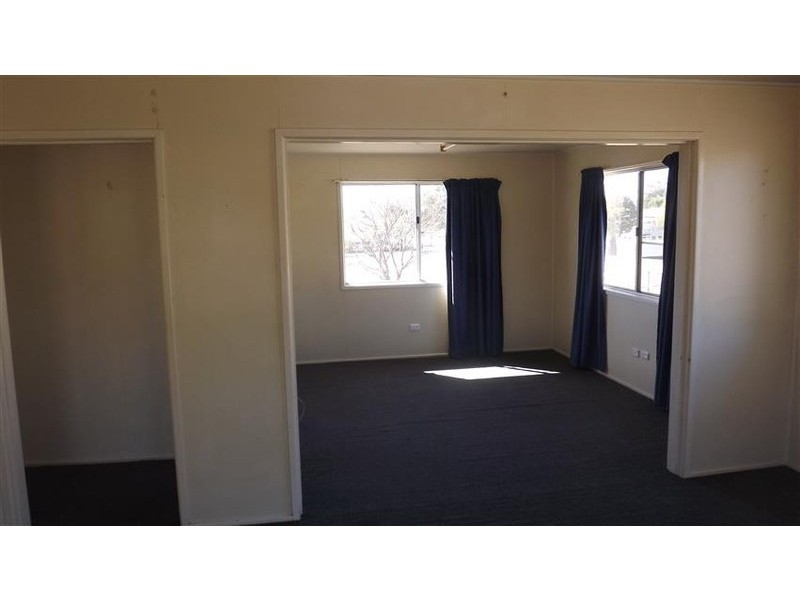 86 Gregory Street, Roma QLD 4455