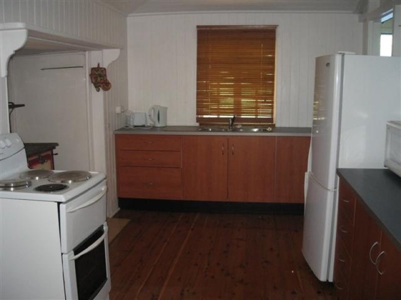 8 Mayne Street, Roma QLD 4455