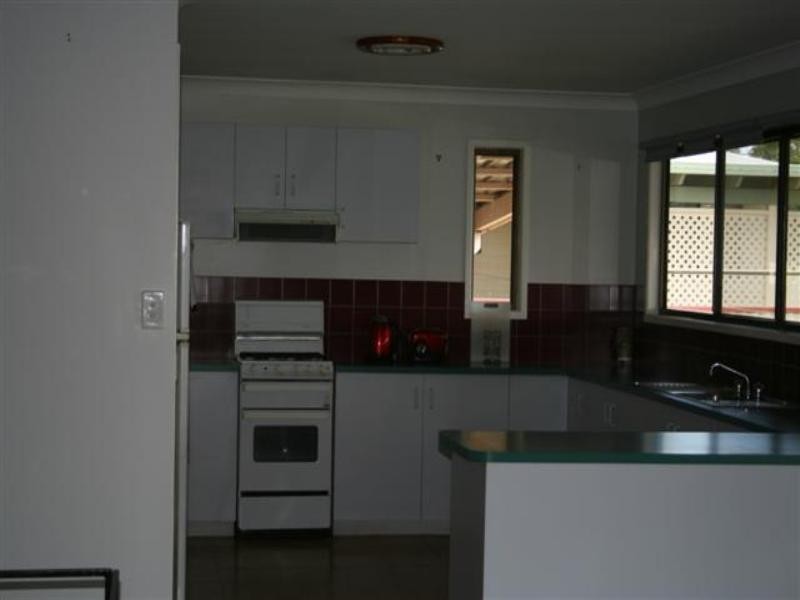 9 Powell Street, Roma QLD 4455