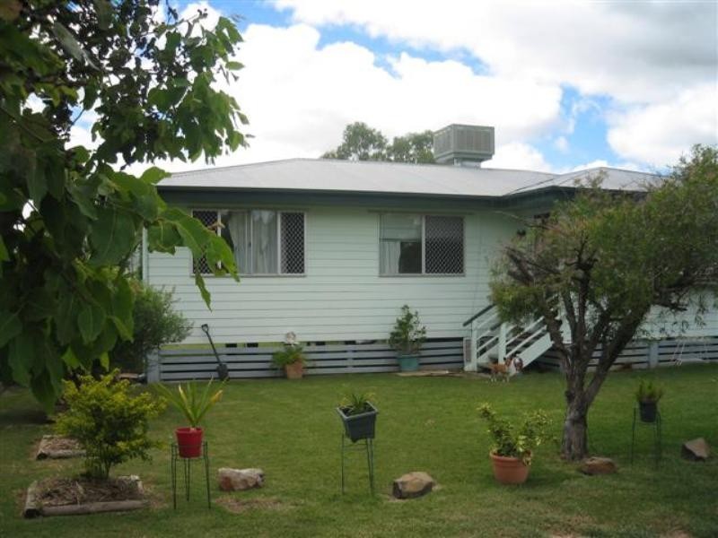4 Cottell Street, Roma QLD 4455