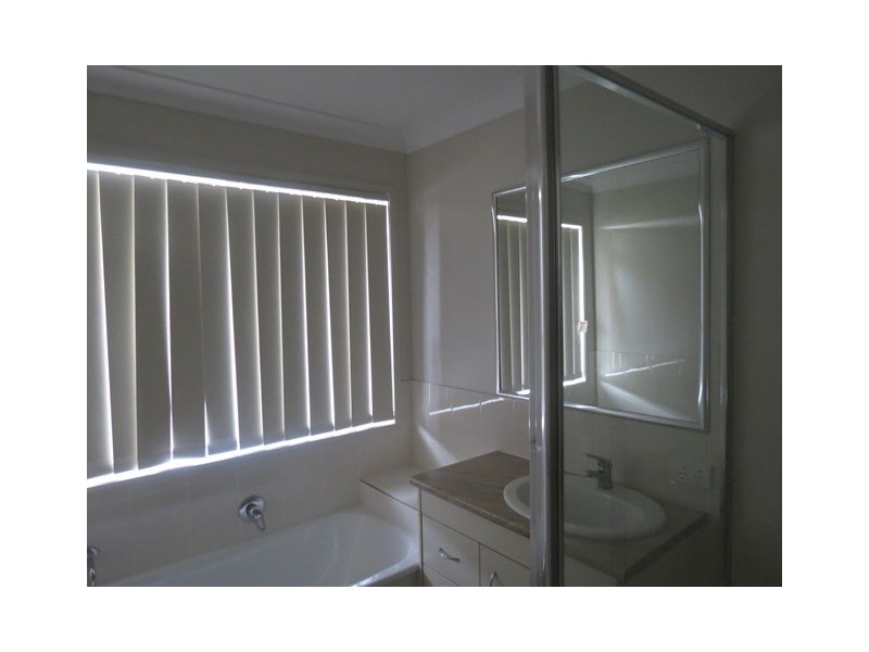 2/43 Robusta Drive, Roma QLD 4455