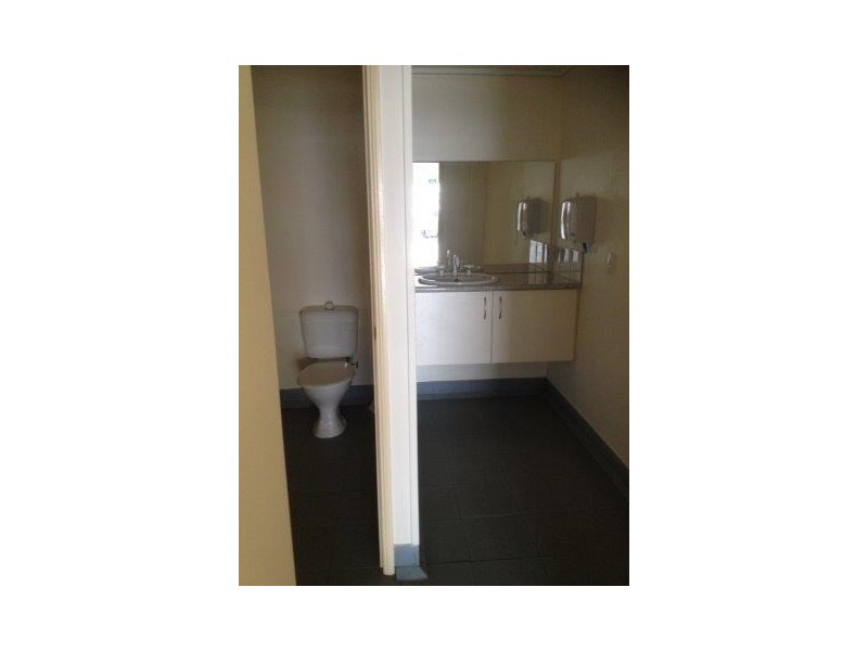 121 McDowall Street, Roma QLD 4455