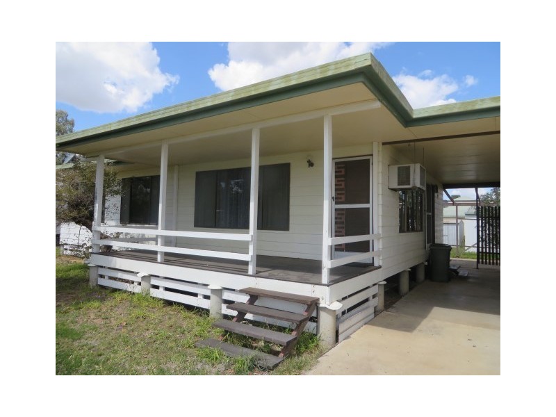 32 Howard Street, Roma QLD 4455