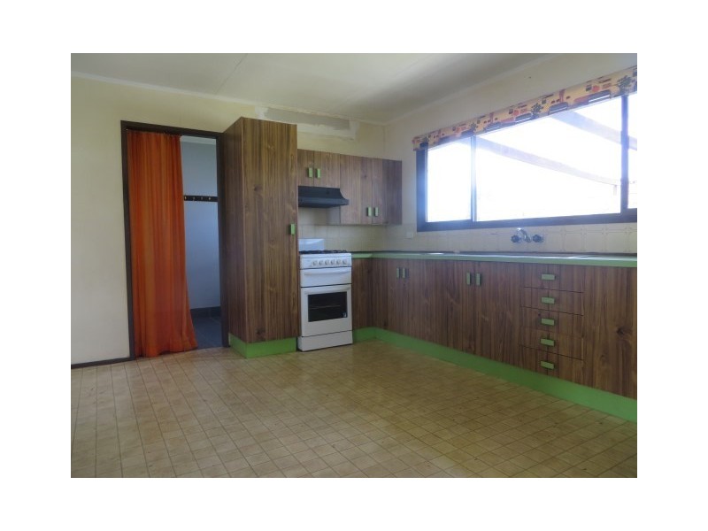 32 Howard Street, Roma QLD 4455