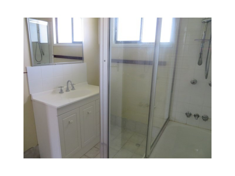 32 Howard Street, Roma QLD 4455