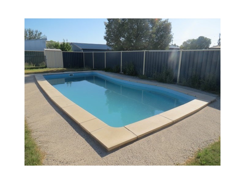 1 Mayne Street, Roma QLD 4455