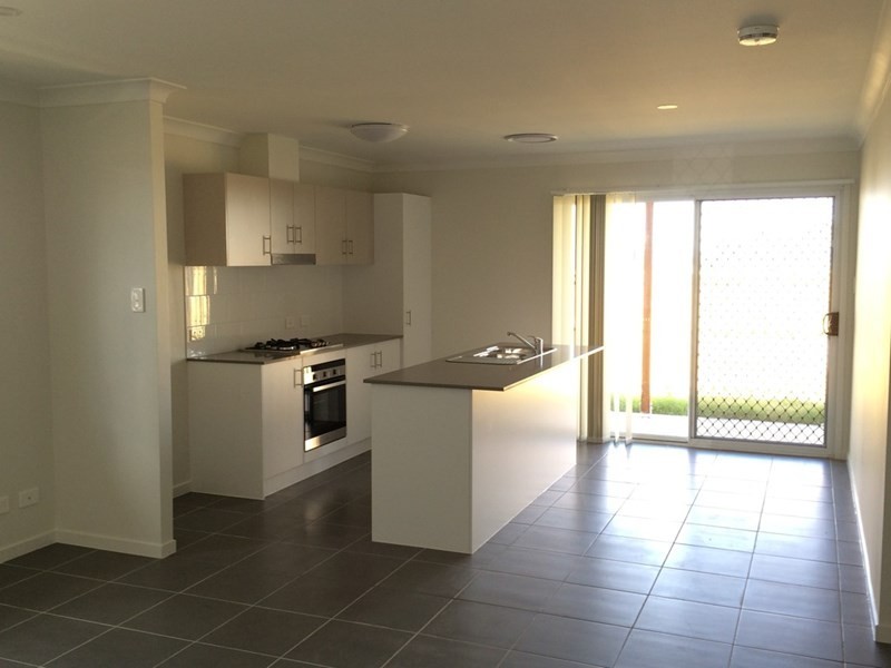 96 Currey Street, Roma QLD 4455