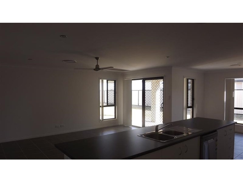 104 Taylor Street, Roma QLD 4455