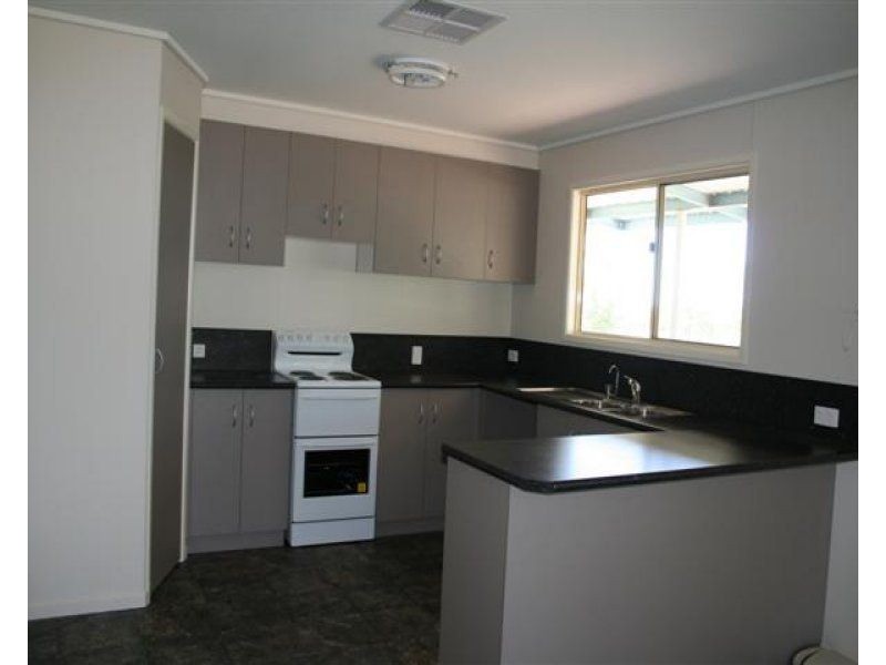 15 Robusta Drive, Roma QLD 4455