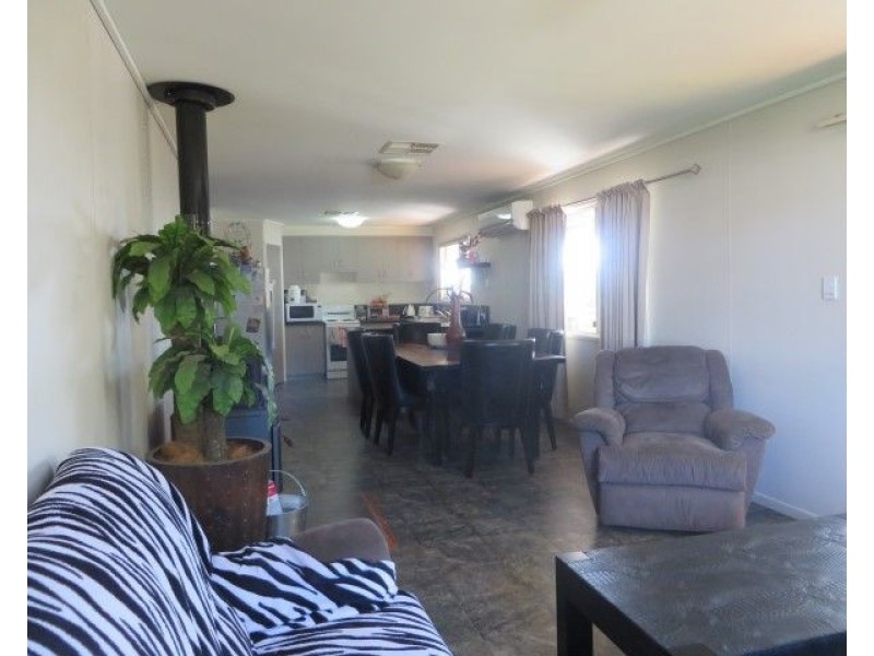 15 Robusta Drive, Roma QLD 4455