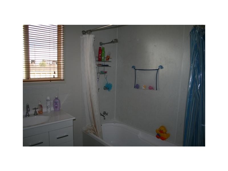 30 LUFF Street, Roma QLD 4455