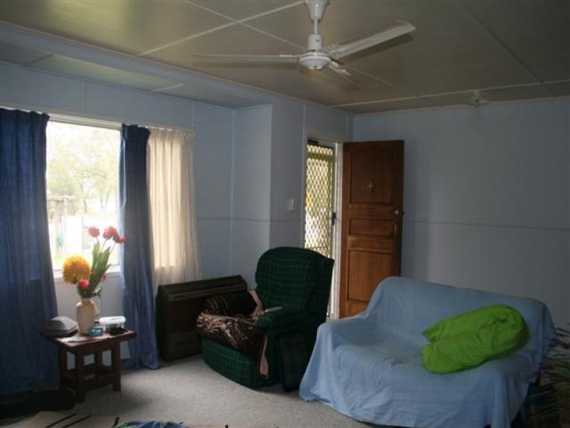 4 Howard Street, Roma QLD 4455