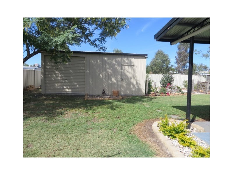 22 Mullavey Street, Roma QLD 4455