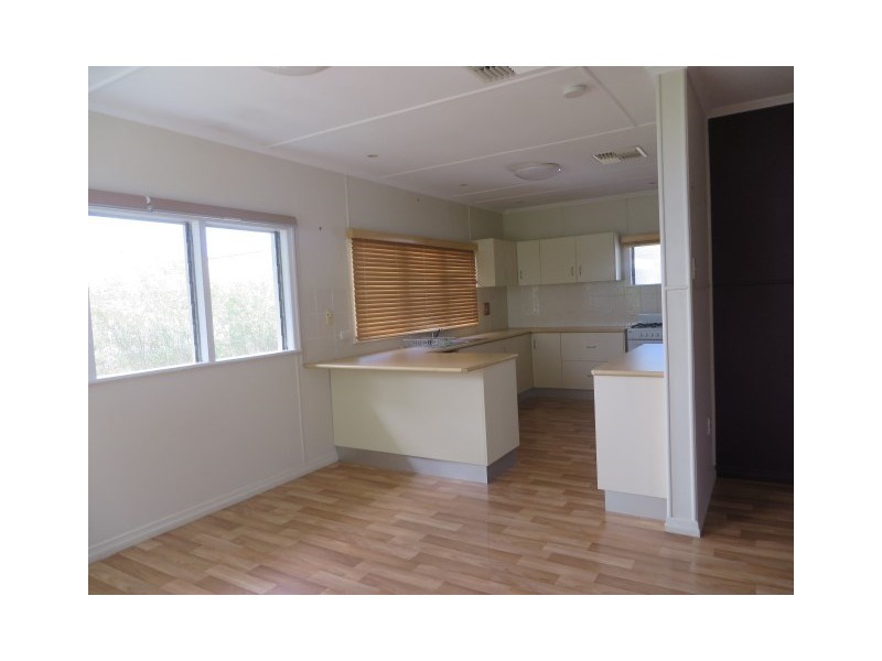 22 Mullavey Street, Roma QLD 4455