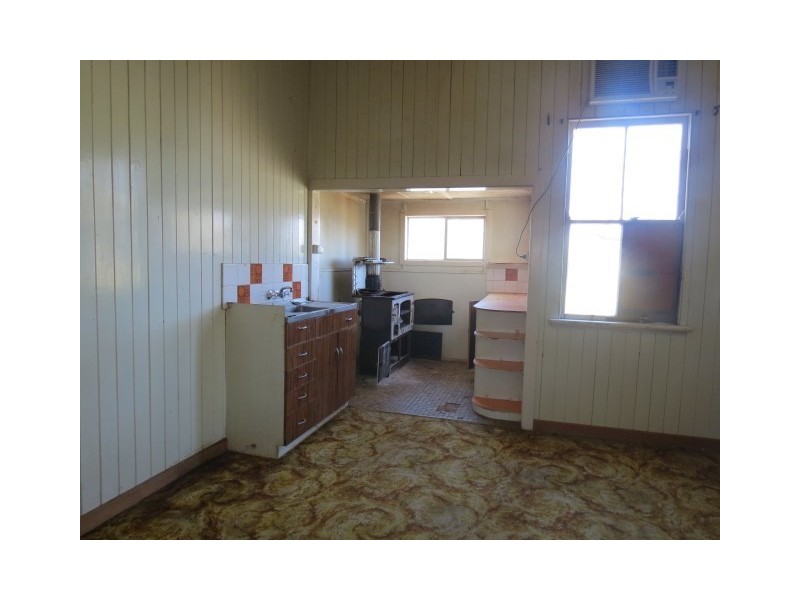 134 Arthur Street, Roma QLD 4455