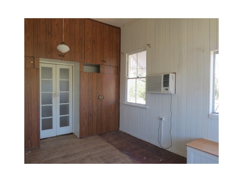 134 Arthur Street, Roma QLD 4455