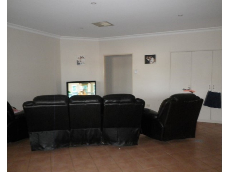 2 Felicity Court, Roma QLD 4455