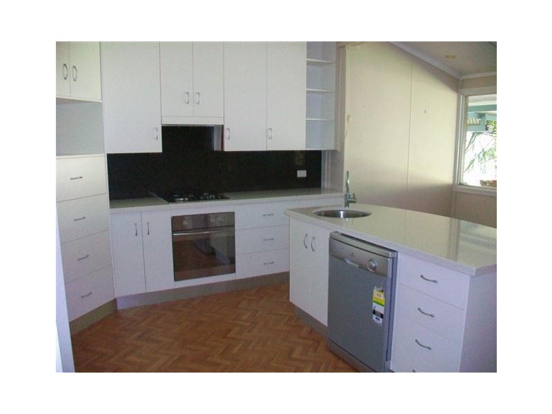 64 Roslyn Drive, Roma QLD 4455