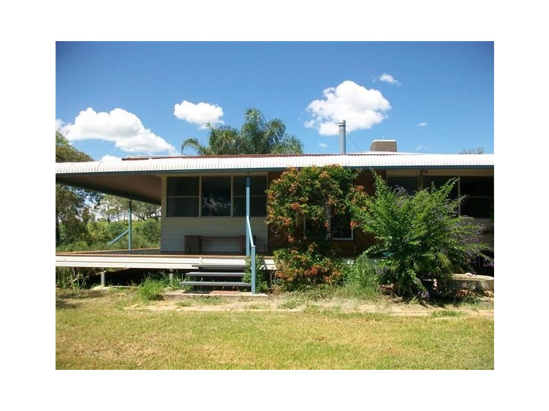 64 Roslyn Drive, Roma QLD 4455