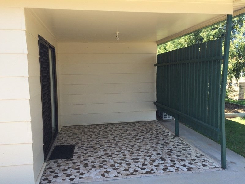 8A Wright Street, Roma QLD 4455