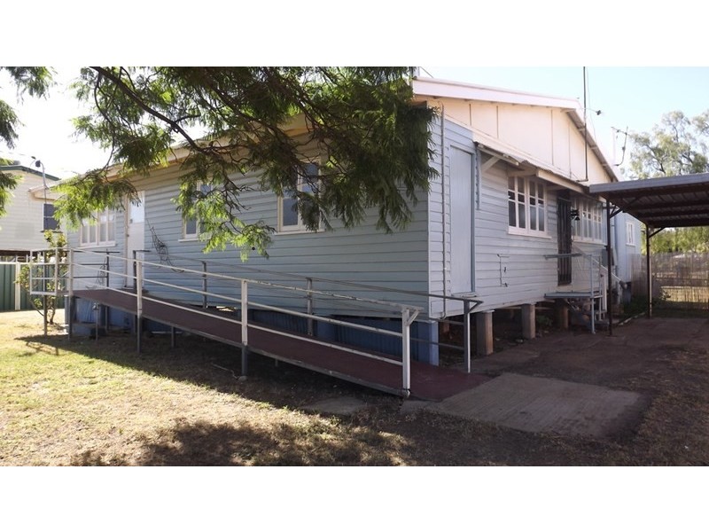 30 Charles Street, Roma QLD 4455