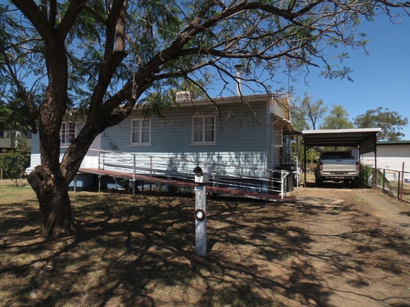 30 Charles Street, Roma QLD 4455