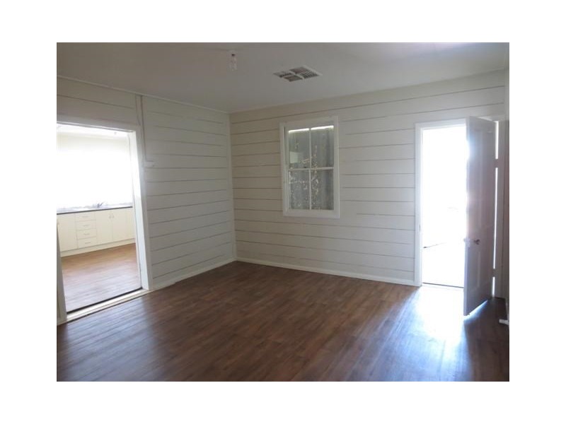 30 Charles Street, Roma QLD 4455