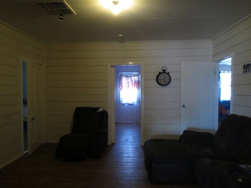 30 Charles Street, Roma QLD 4455