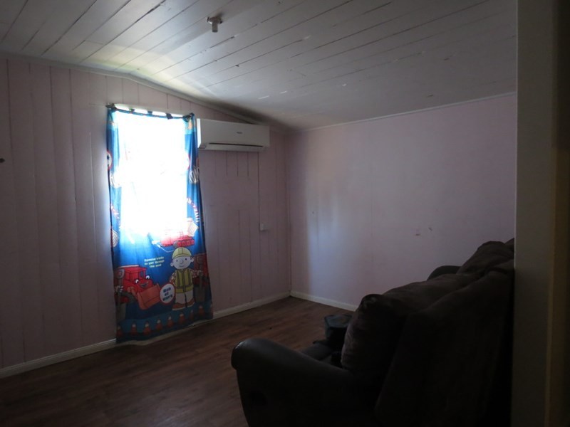 30 Charles Street, Roma QLD 4455