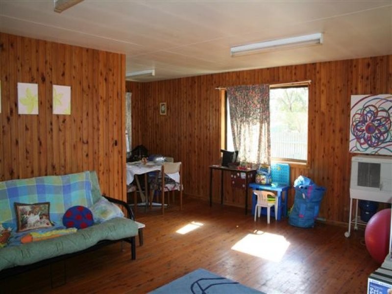 138 Arthur Street, Roma QLD 4455