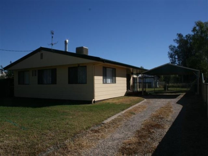 221 Edwardes Street, Roma QLD 4455