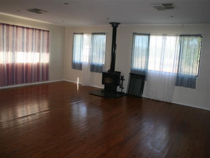 221 Edwardes Street, Roma QLD 4455