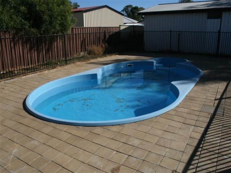 221 Edwardes Street, Roma QLD 4455