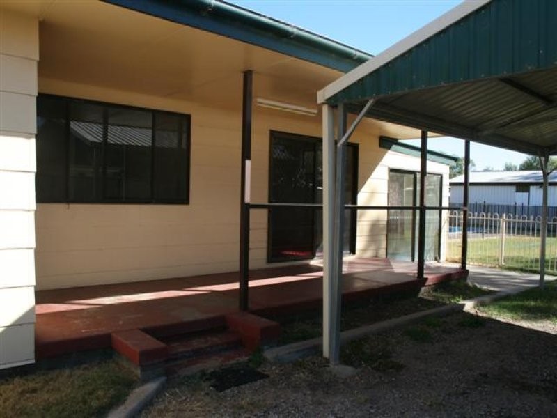 221 Edwardes Street, Roma QLD 4455