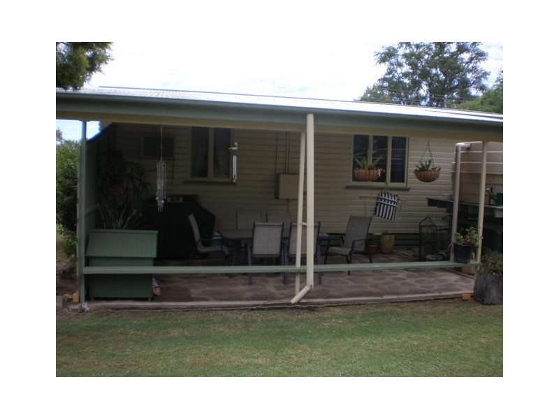 46 North Street, Taroom QLD 4420