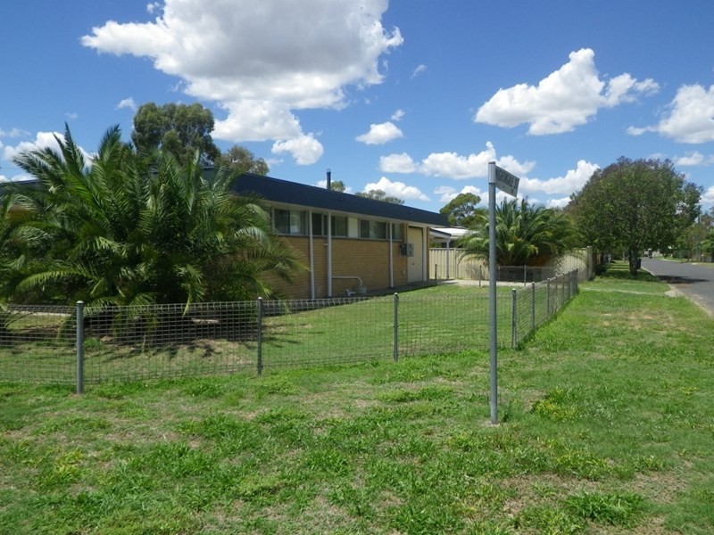 2 Nightingale Street, Roma QLD 4455