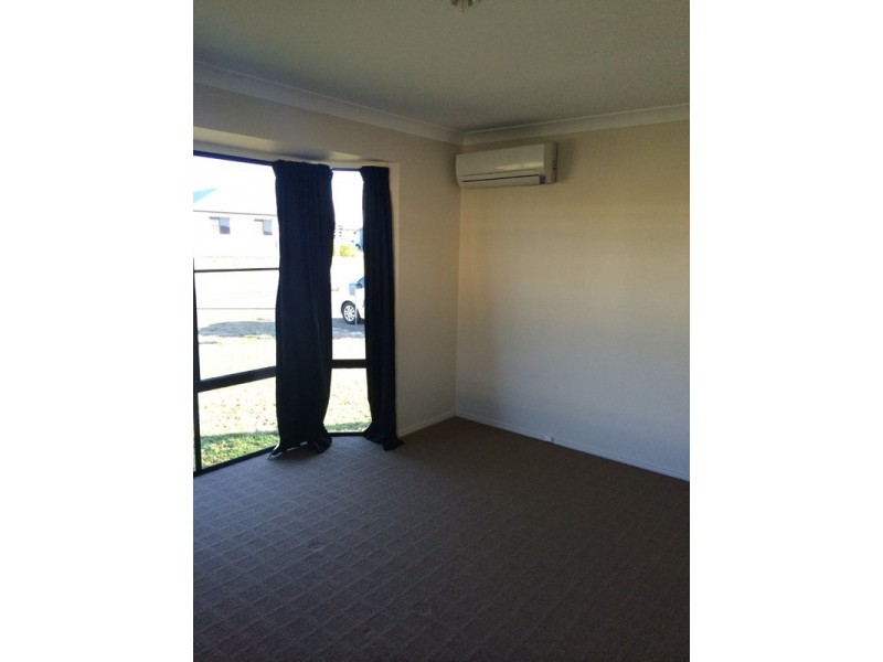 27 Robusta Drive, Roma QLD 4455