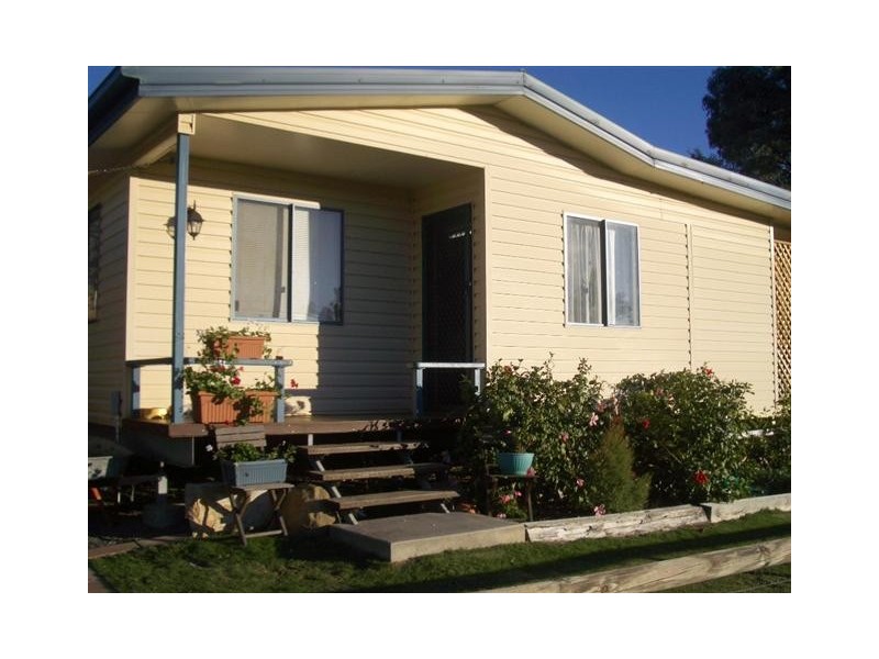 26 Bridge Street, Taroom QLD 4420