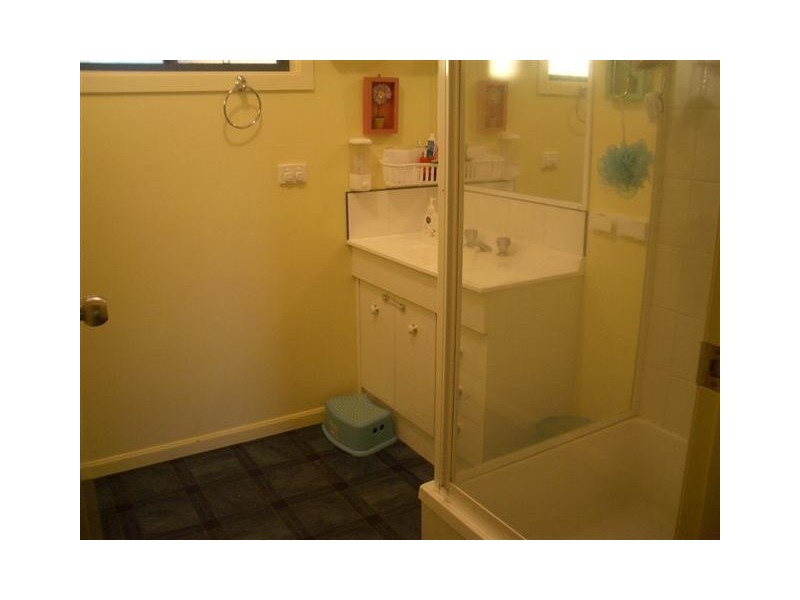 26 Bridge Street, Taroom QLD 4420