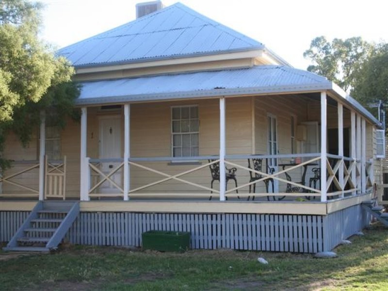 1 Hawthorne Street, Roma QLD 4455