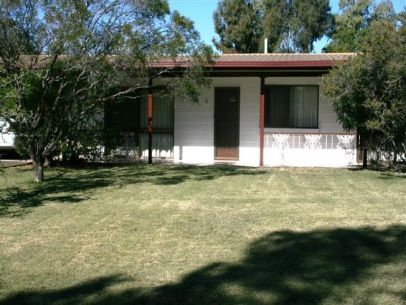 14 Elmer Street, Roma QLD 4455