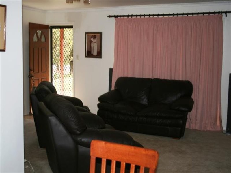 14 Elmer Street, Roma QLD 4455