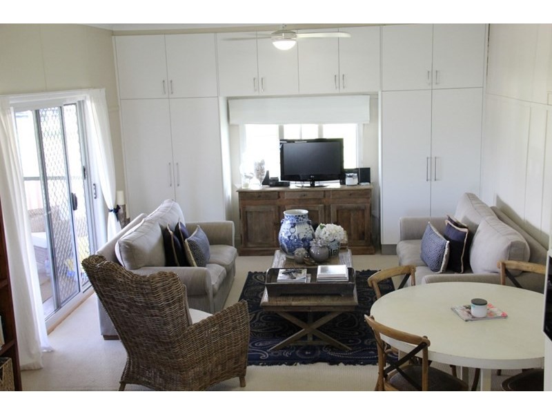 15 Hoffman Street, Roma QLD 4455