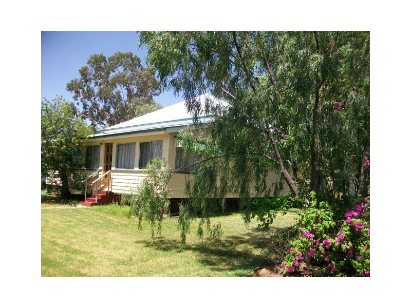 4-6 Hawthorne Street, Roma QLD 4455